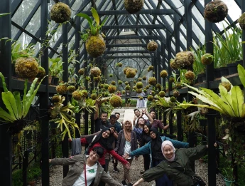 Gallery Gathering Bandung 20 ~blog/2024/11/6/cam_1_142