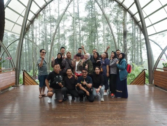 Gallery Gathering Bandung 7 ~blog/2024/11/6/cam_1_44