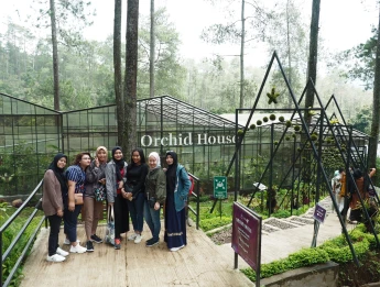 Gallery Gathering Bandung 11 ~blog/2024/11/6/cam_1_75