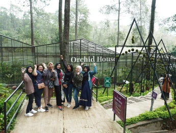 Gallery Gathering Bandung 61 ~blog/2024/12/9/cam_1_76